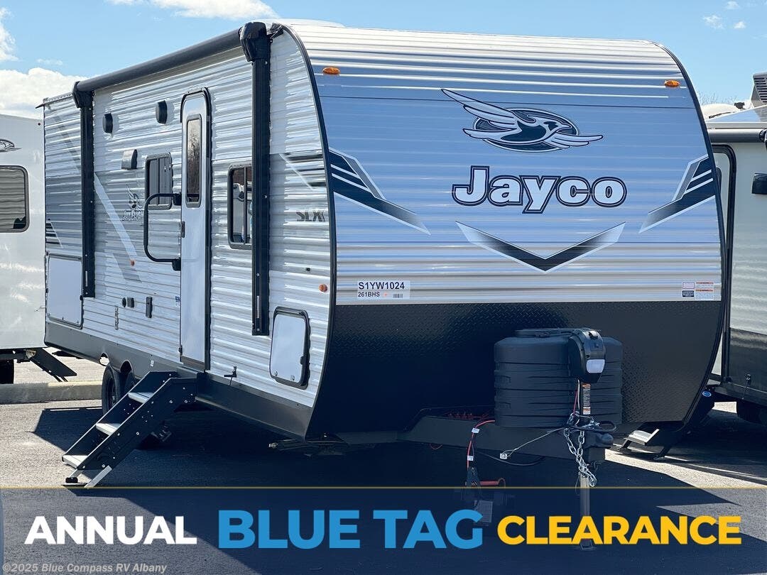 New 2025 Jayco Jay Flight SLX 261BHS available in Latham, New York