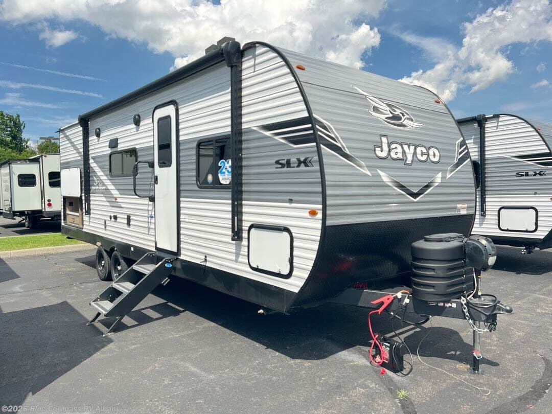 New 2026 Jayco Jay Flight SLX 261BHS available in Latham, New York