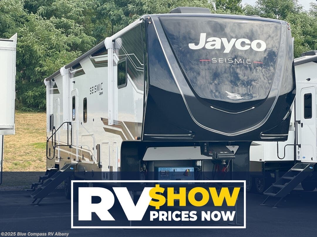 New 2025 Jayco Seismic 359 available in Latham, New York