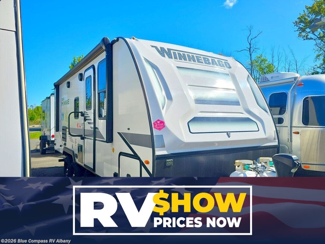 Used 2022  Winnebago Micro Minnie 2306BHS by Winnebago from Blue Compass RV Albany in Latham, NY