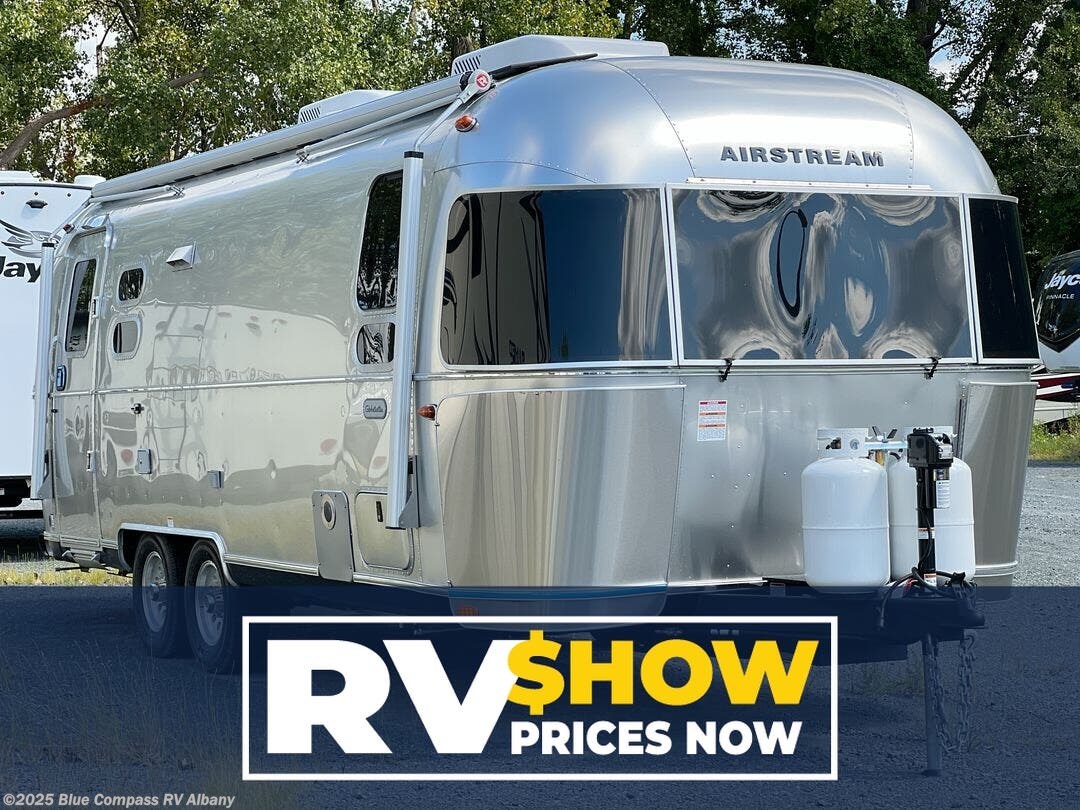 New 2025 Airstream Globetrotter 25FB Queen available in Latham, New York