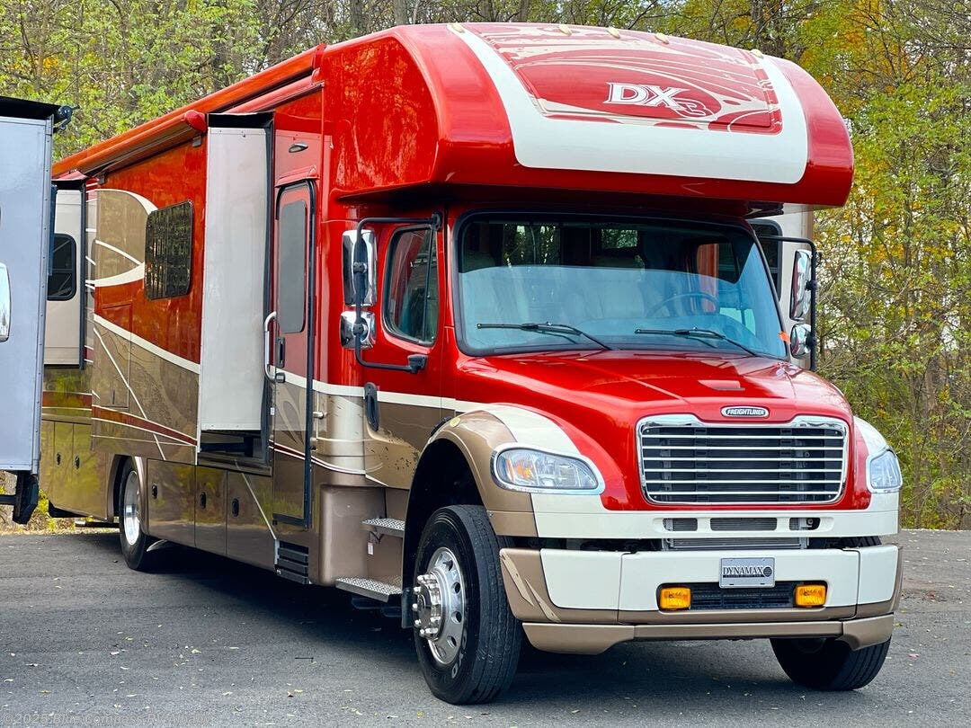Used 2018 Dynamax Corp DX3 37TS available in Latham, New York