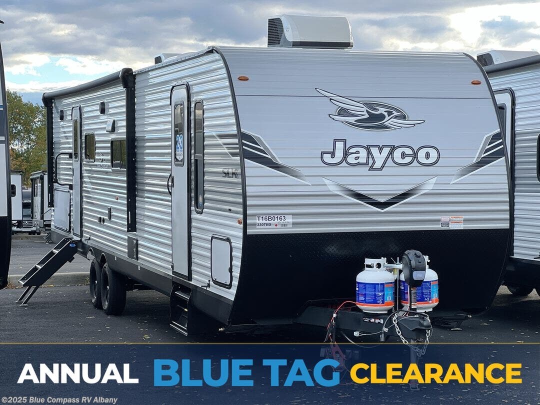 New 2026 Jayco Jay Flight SLX 330TBS available in Latham, New York
