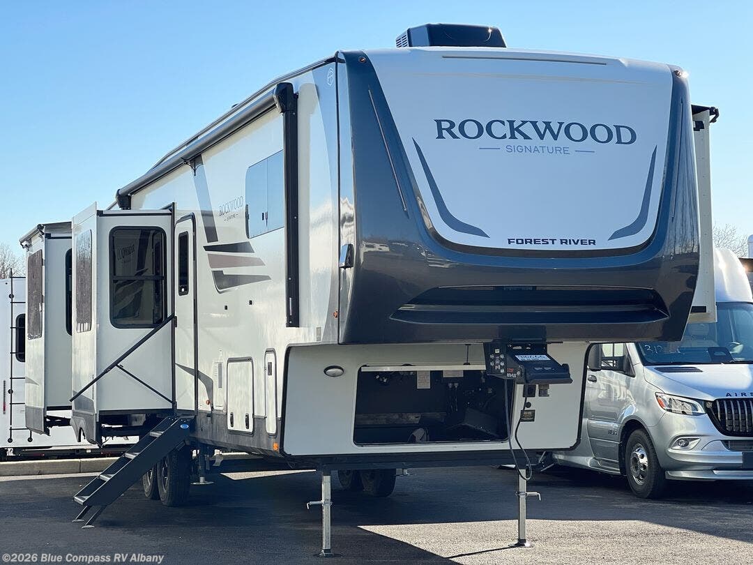 New 2026 Forest River Rockwood Signature 404SRK available in Latham, New York
