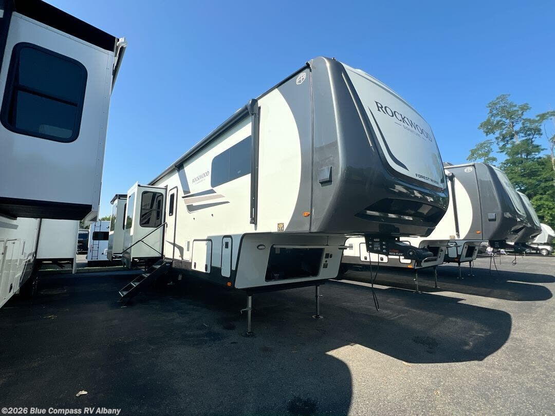 New 2026 Forest River Rockwood Signature 404SRK available in Latham, New York