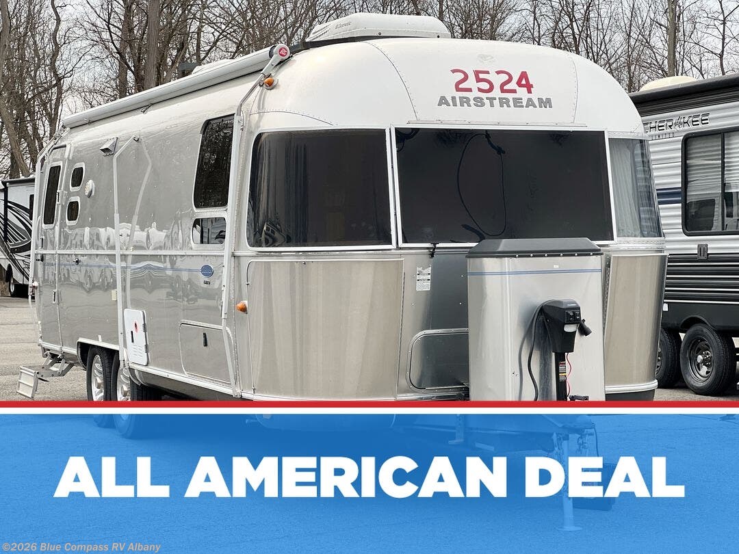 Used 2014 Airstream Classic 27FBQ available in Latham, New York