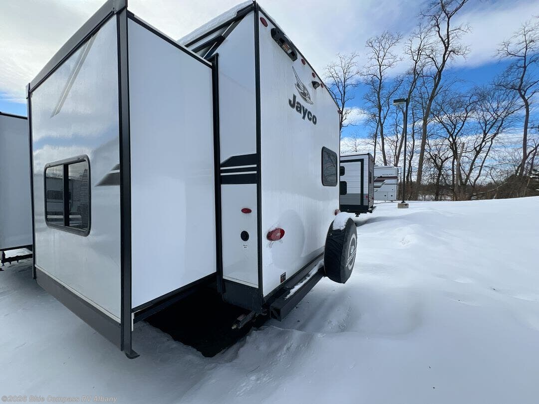 New 2026 Jayco Jay Flight SLX 321BDS available in Latham, New York