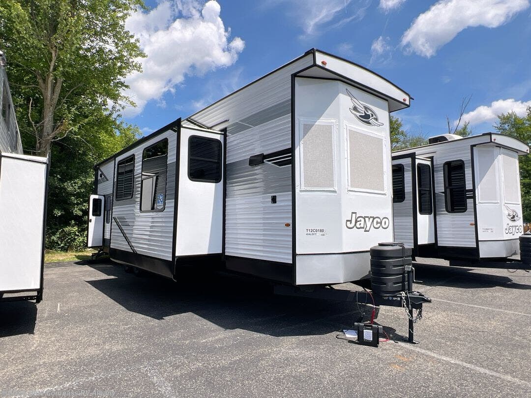 New 2026 Jayco Jay Flight Bungalow 404LOFT DS available in Latham, New York