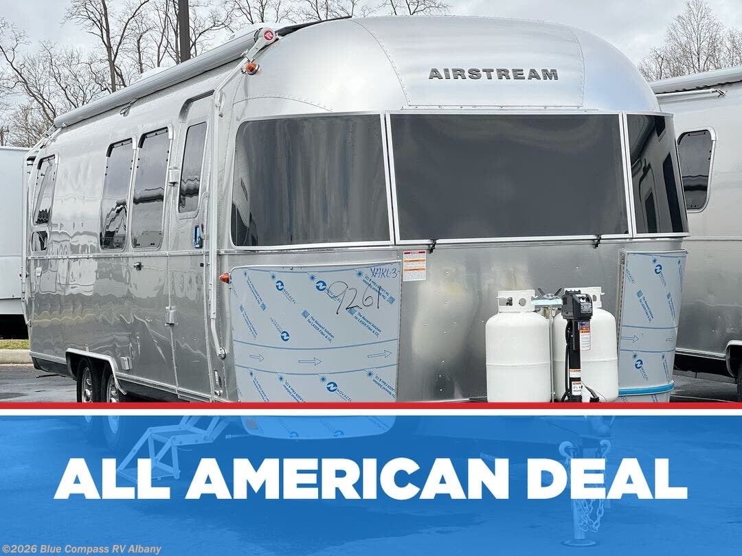 New 2026 Airstream Flying Cloud 28RB available in Latham, New York