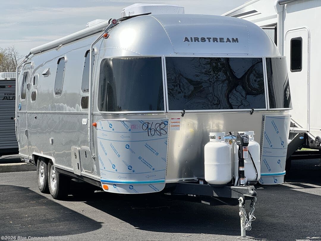 New 2026 Airstream Flying Cloud 25FB available in Latham, New York