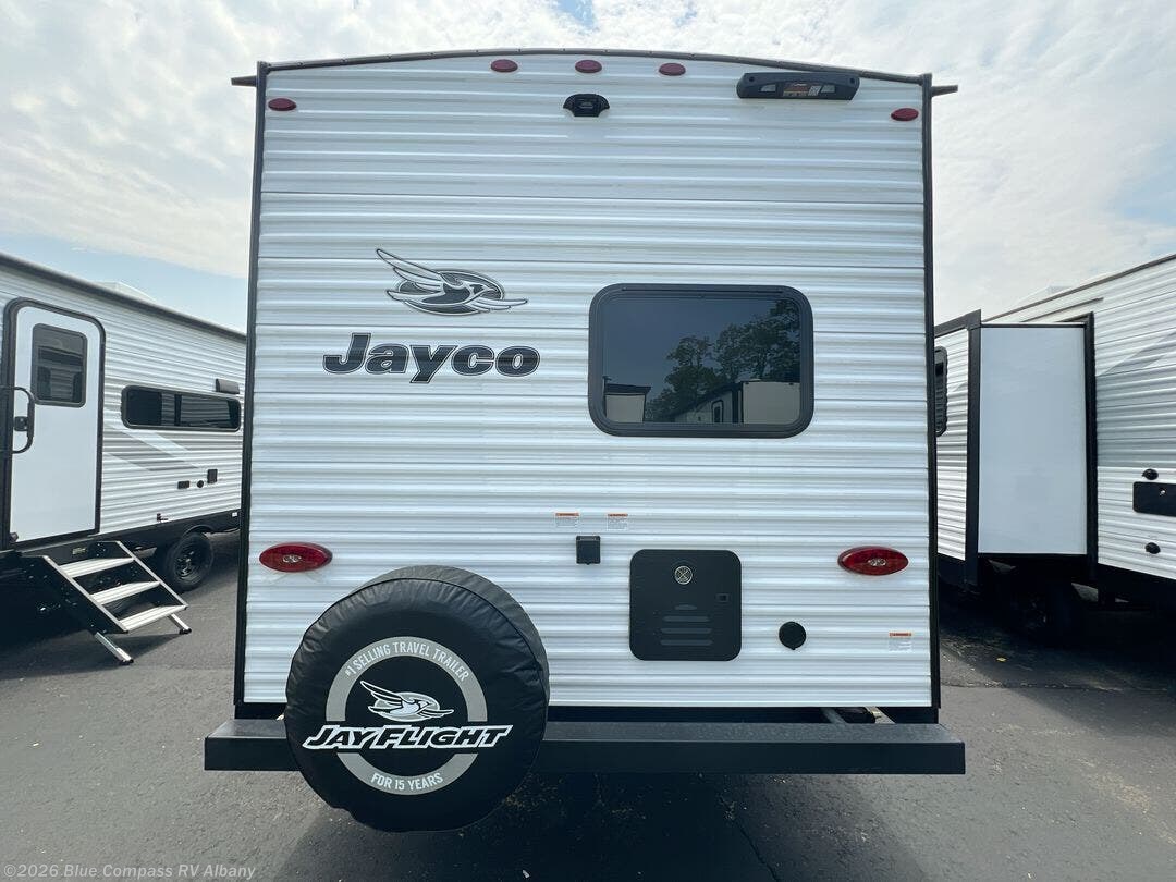 New 2026 Jayco Jay Flight SLX 261BHS available in Latham, New York