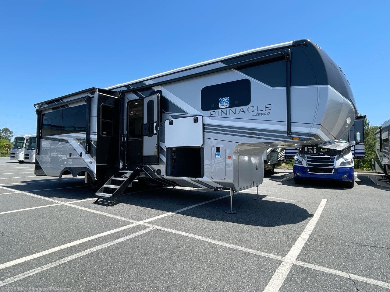New 2026 Jayco Pinnacle 32RLTS available in Latham, New York