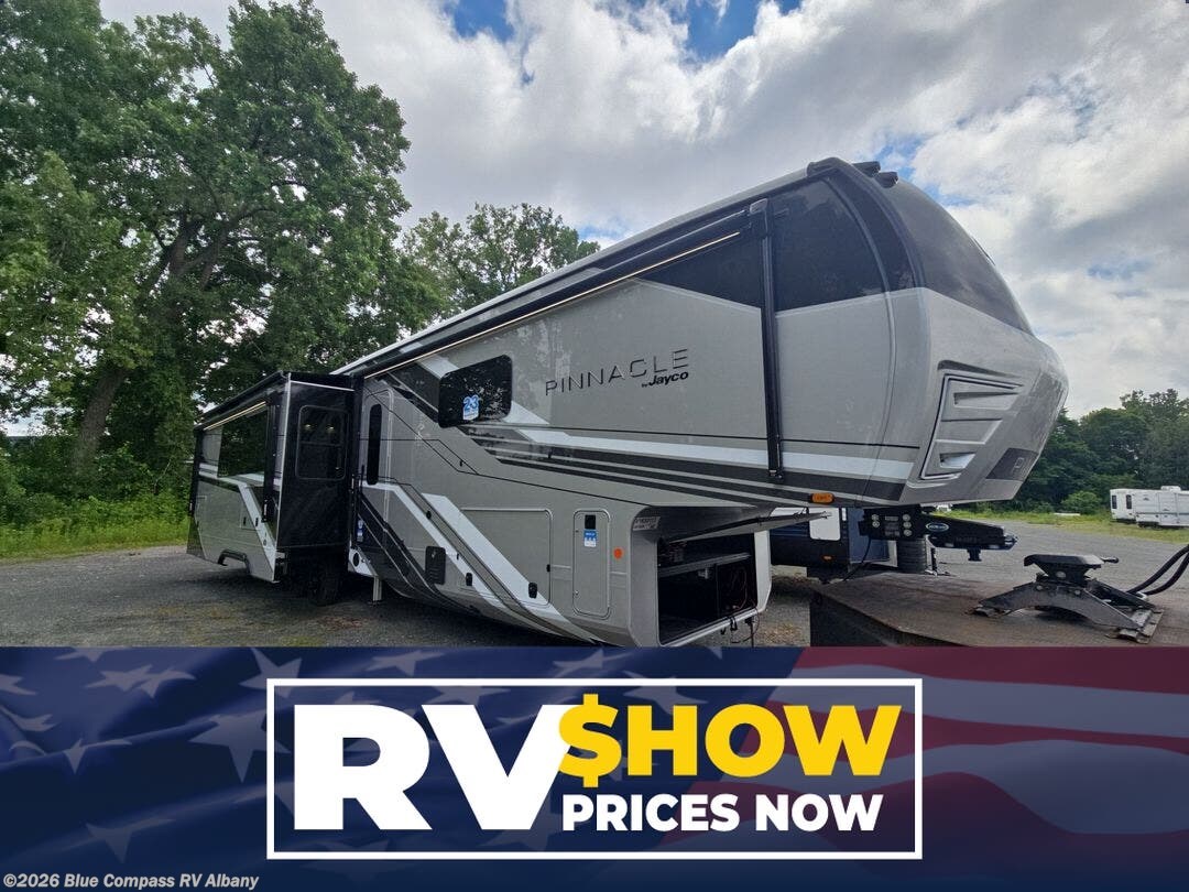 New 2027 Jayco Pinnacle 38FBRK available in Latham, New York