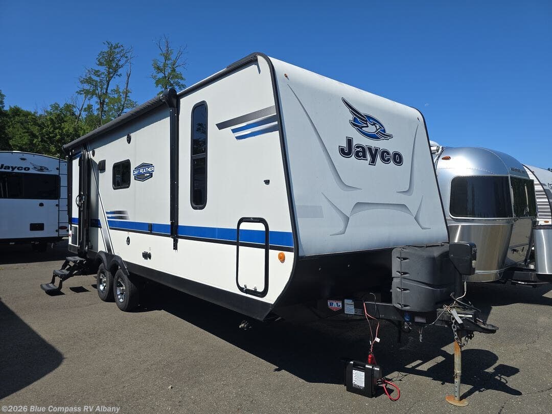 Used 2018 Jayco Jay Feather 23RBM available in Latham, New York