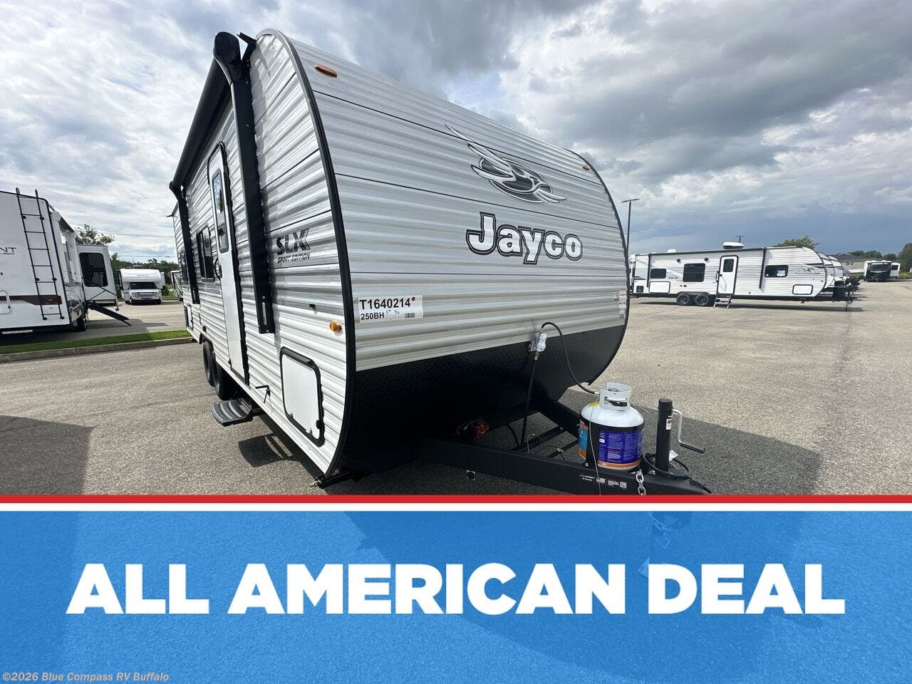 New 2026 Jayco Jay Flight SLX 250BH available in West Seneca, New York