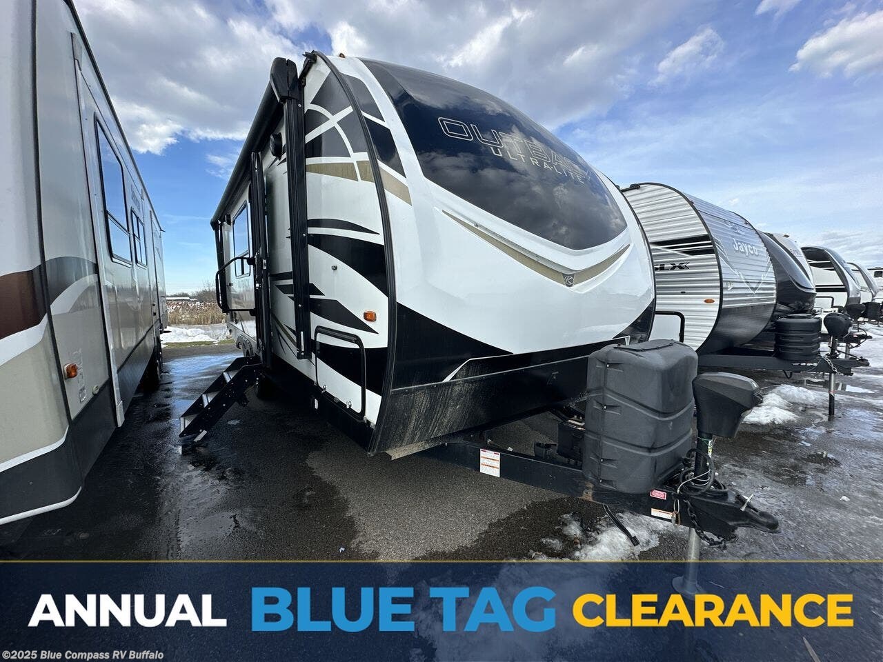 Used 2021 Keystone Outback Ultra Lite 221UMD available in West Seneca, New York