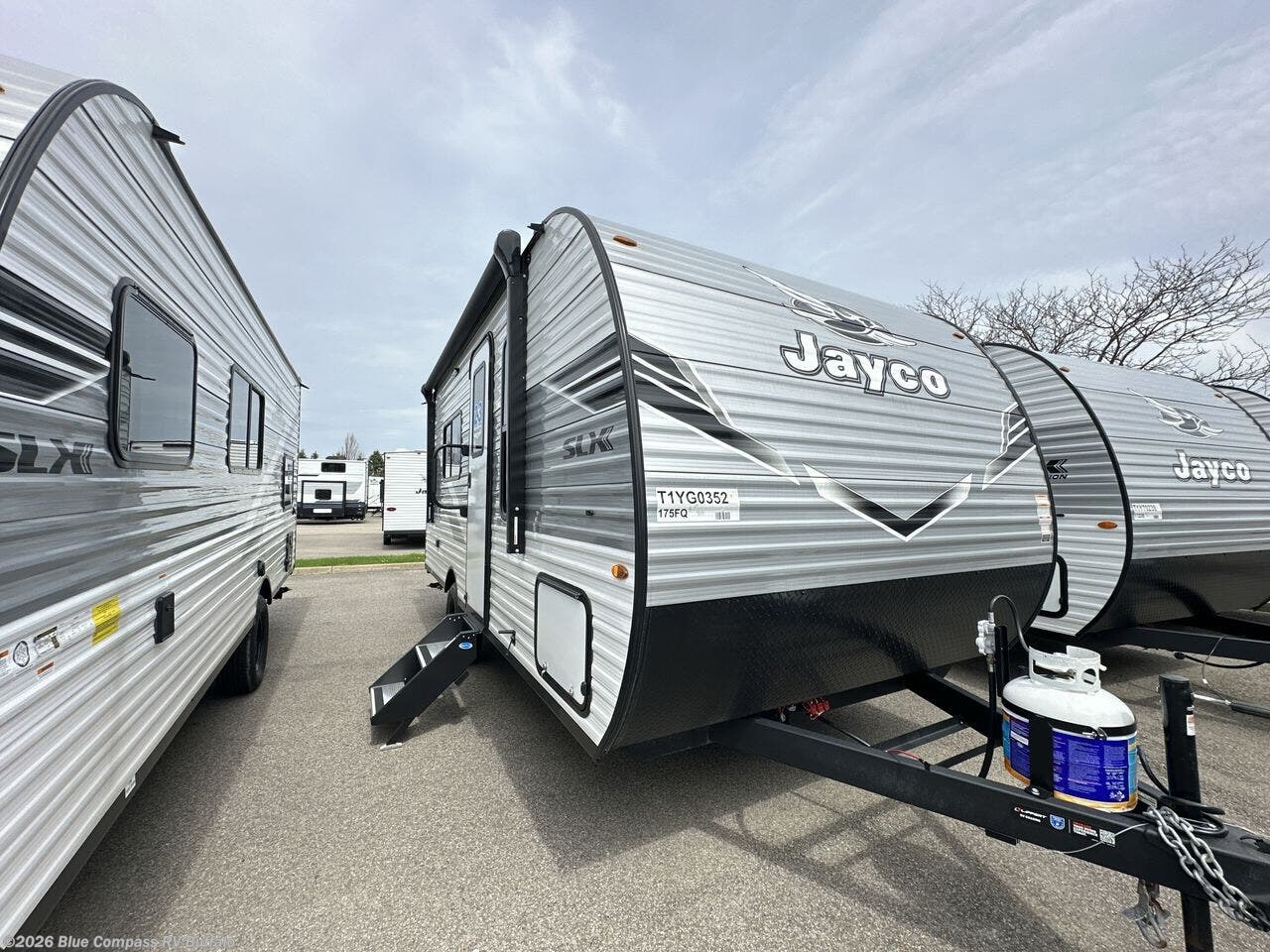 New 2026 Jayco Jay Flight SLX 175FQ available in West Seneca, New York