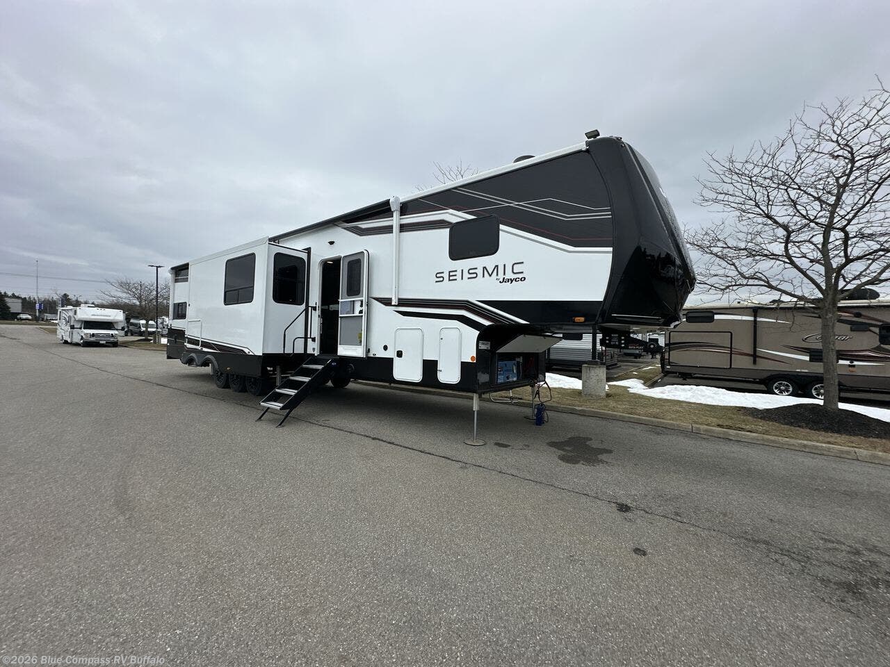 New 2026 Jayco Seismic 399 available in West Seneca, New York