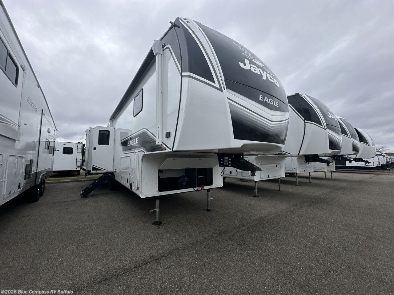 New 2026 Jayco Eagle 335LSTS available in West Seneca, New York