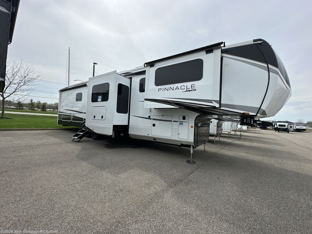 New 2026 Jayco Pinnacle 39FLOK available in West Seneca, New York