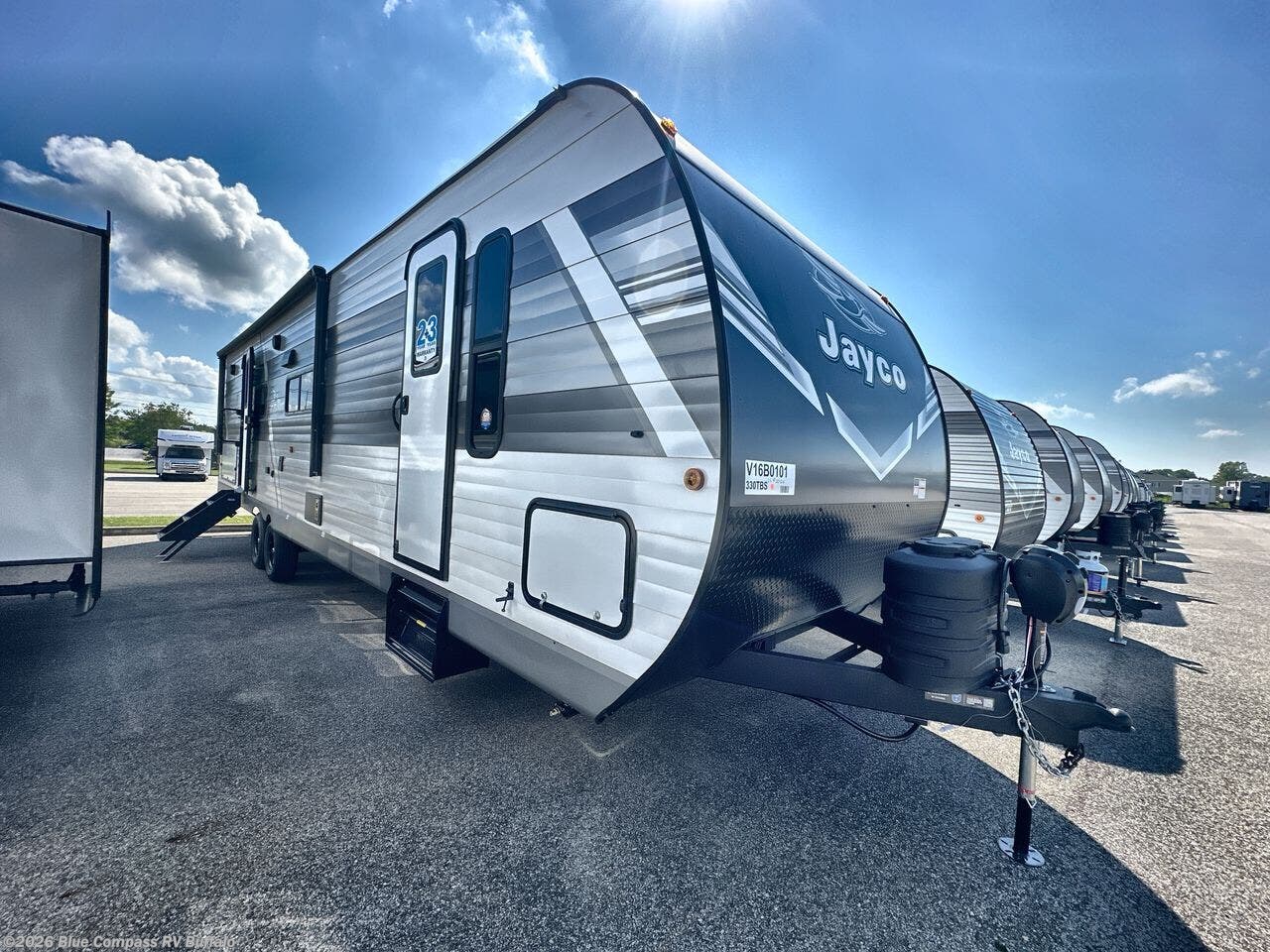 New 2027 Jayco Jay Flight 330TBS available in West Seneca, New York