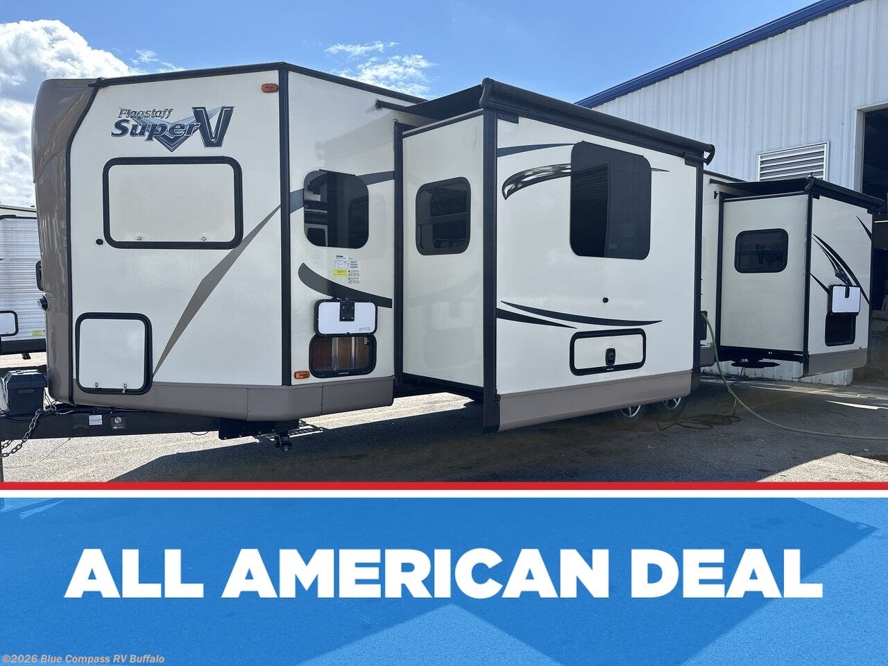 Used 2016 Forest River Flagstaff Super Lite 28VRBS available in West Seneca, New York