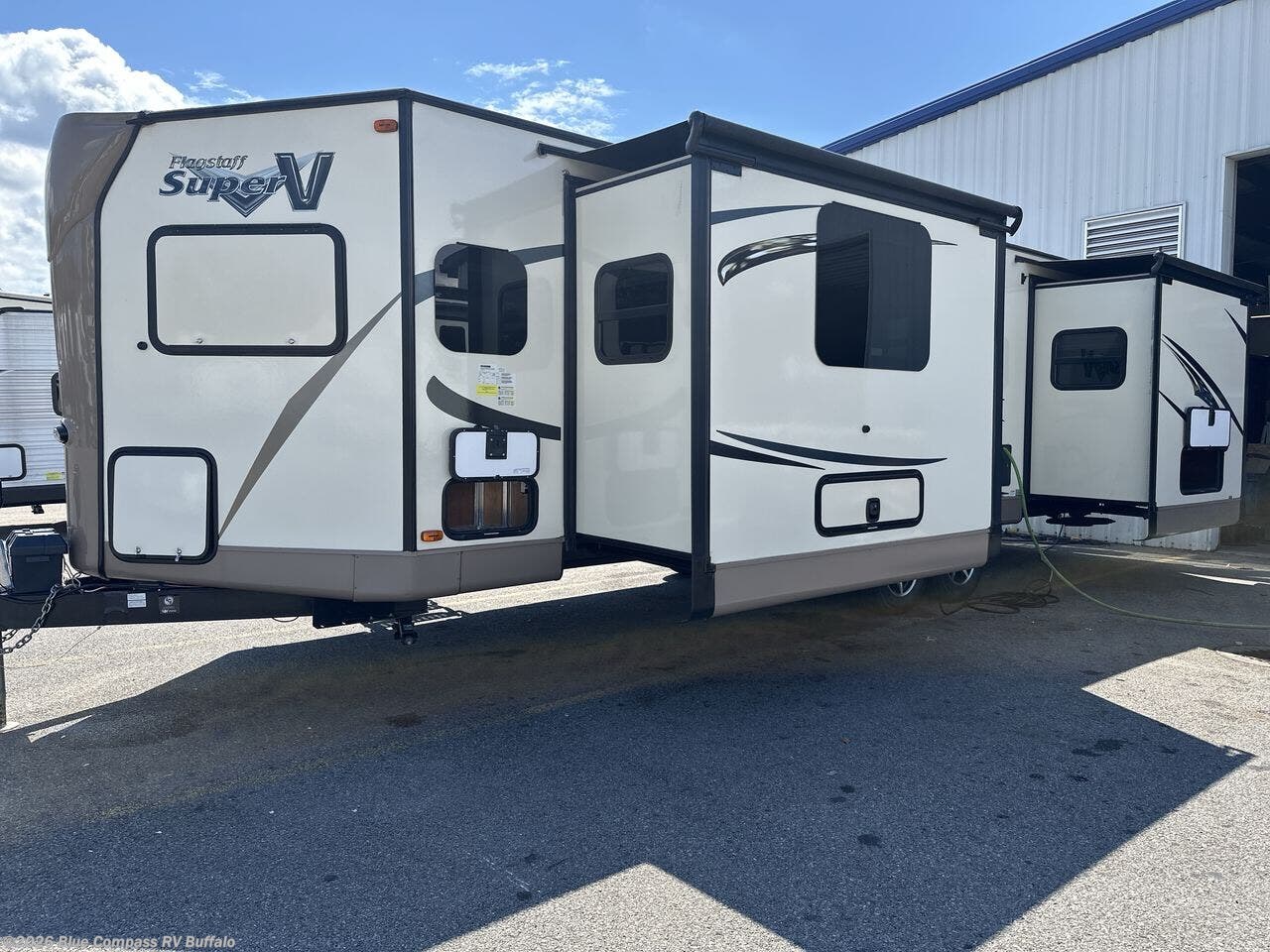 Used 2016 Forest River Flagstaff Super Lite 28VRBS available in West Seneca, New York