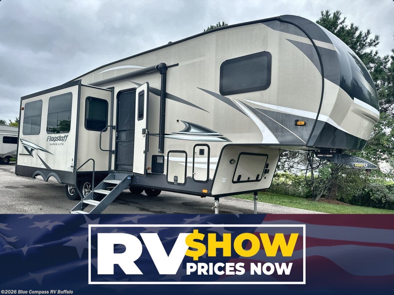 Used 2021 Forest River Flagstaff Super Lite 29RBS available in West Seneca, New York