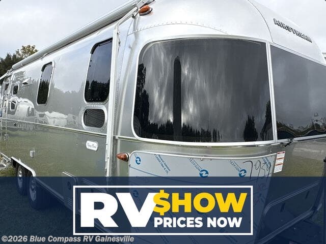 New 2026 Airstream Flying Cloud 25FB Twin available in Alachua, Florida