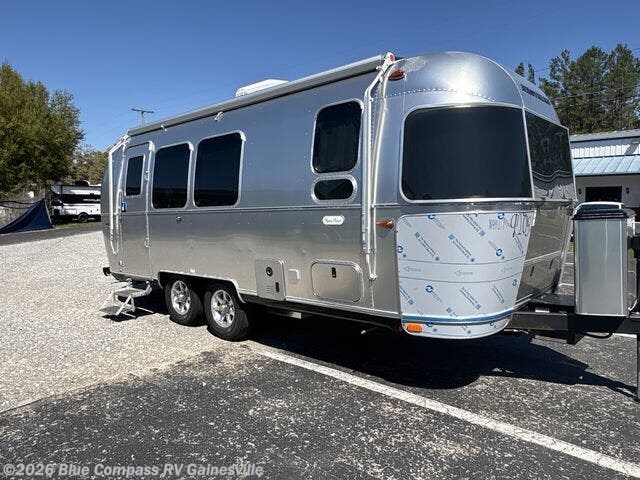 New 2026 Airstream Flying Cloud 23FB Twin available in Alachua, Florida