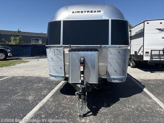 New 2026 Airstream Flying Cloud 23FB Twin available in Alachua, Florida
