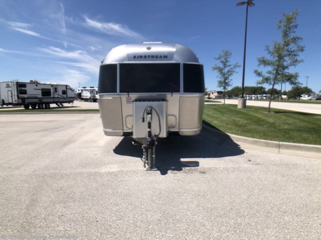 New 2027 Airstream Globetrotter 27FB available in Alachua, Florida