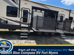 Used 2018 Heartland Road Warrior 427 Road Warrier available in Fort Myers, Florida
