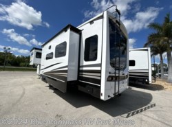 New 2025 Jayco Pinnacle 36FBTS available in Fort Myers, Florida