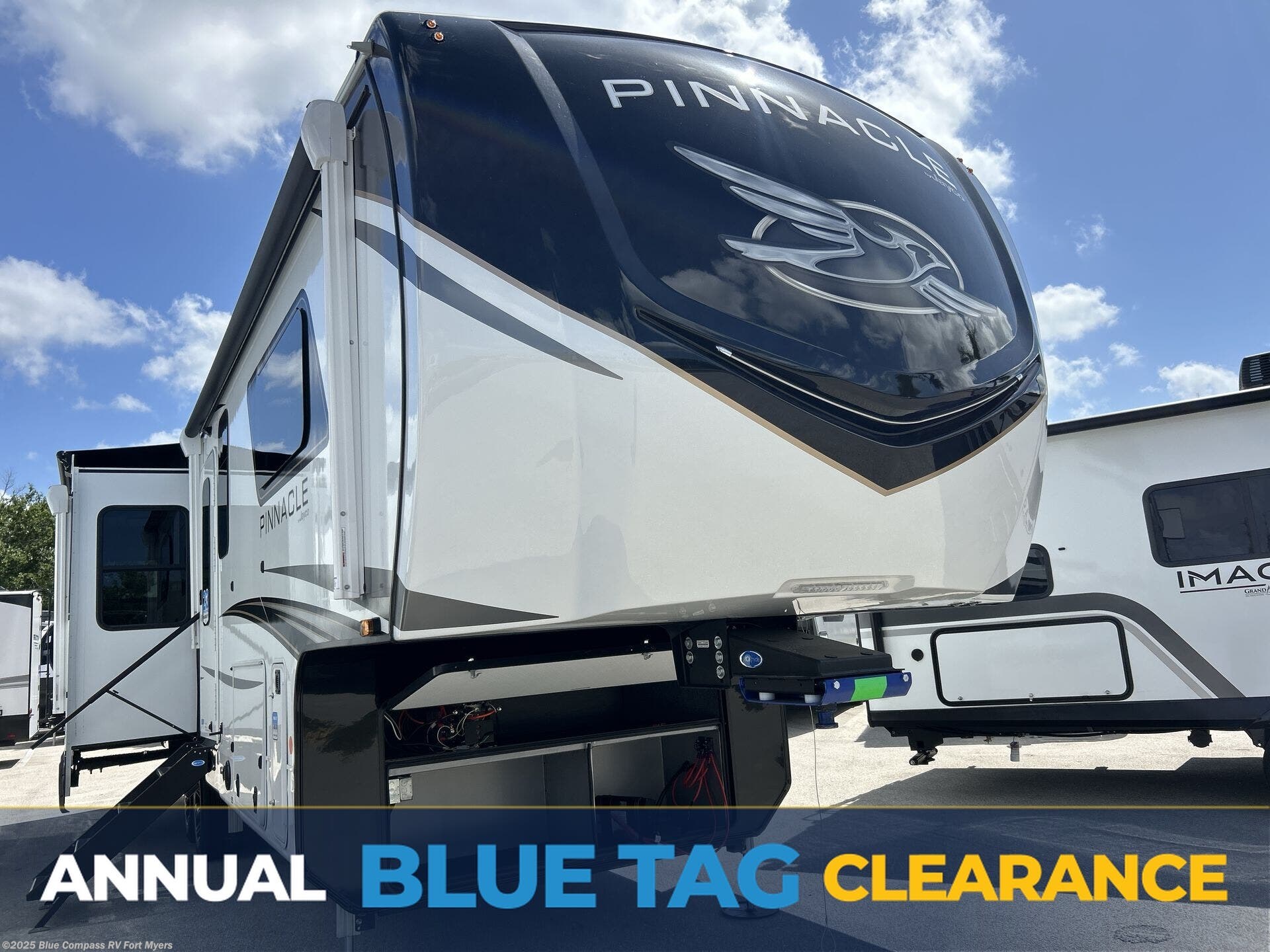 New 2025 Jayco Pinnacle 32RLTS available in Fort Myers, Florida