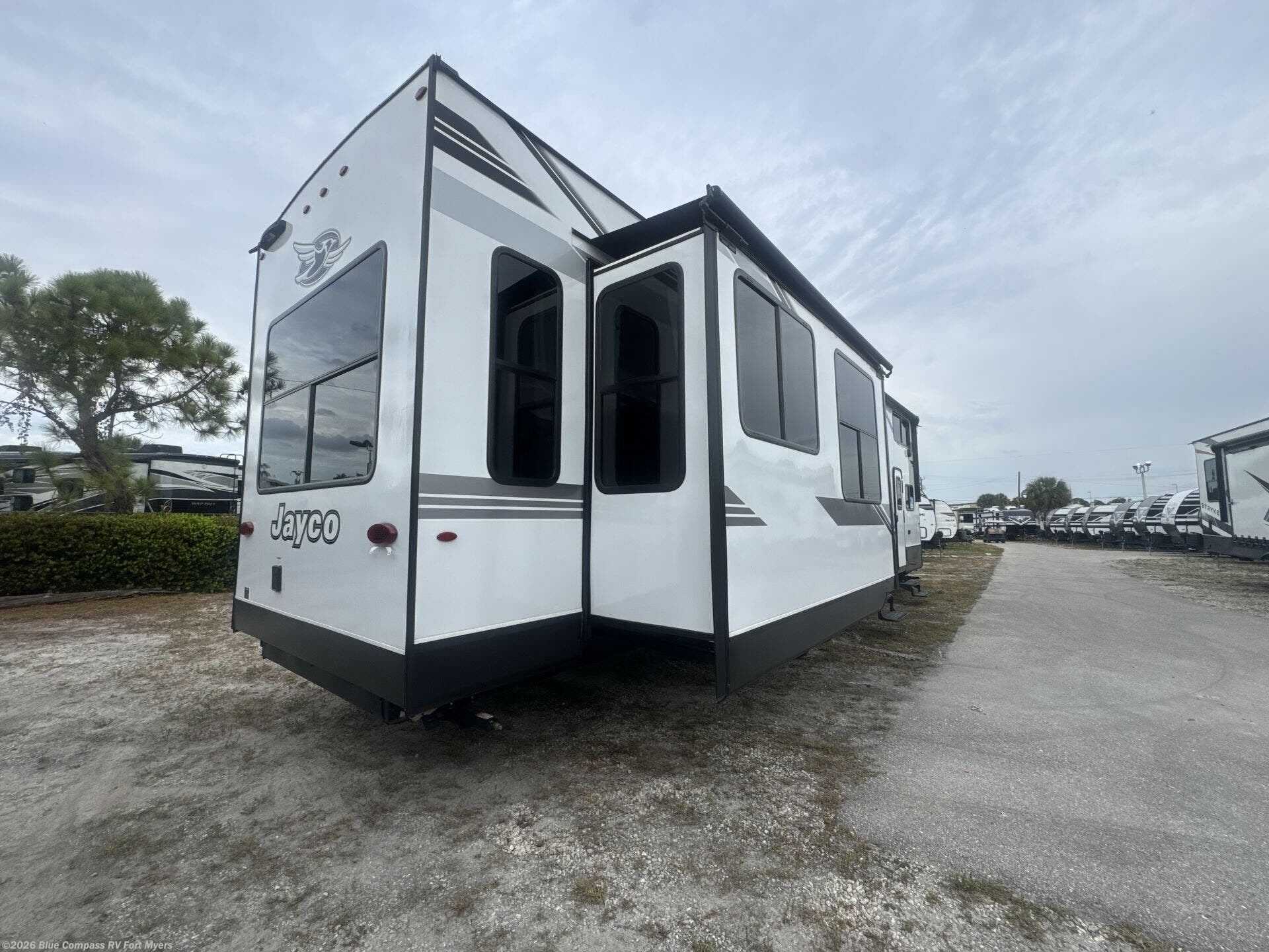 New 2025 Jayco Jay Flight Bungalow 40DLFT available in Fort Myers, Florida