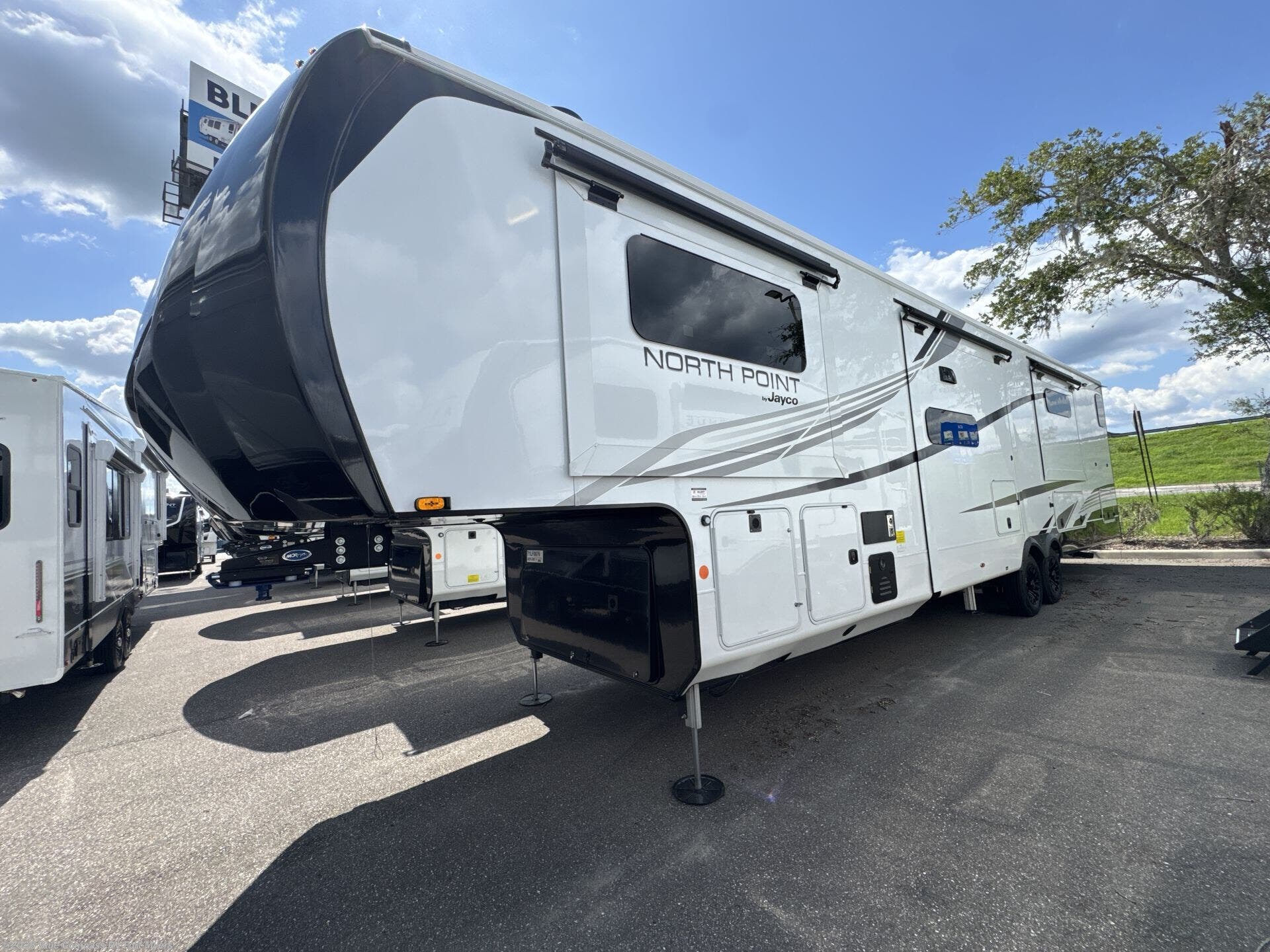 New 2025 Jayco North Point 382FLRB available in Fort Myers, Florida
