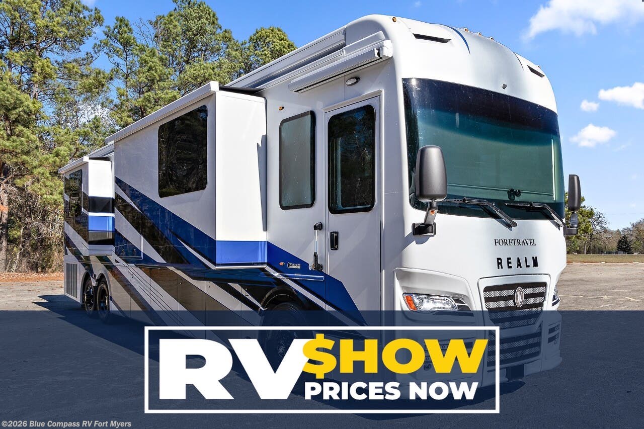 New 2027 Foretravel Realm FS605 LVB available in Fort Myers, Florida