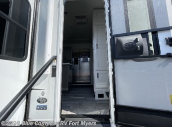 New 2025 Jayco Pinnacle 38KPTS available in Fort Myers, Florida
