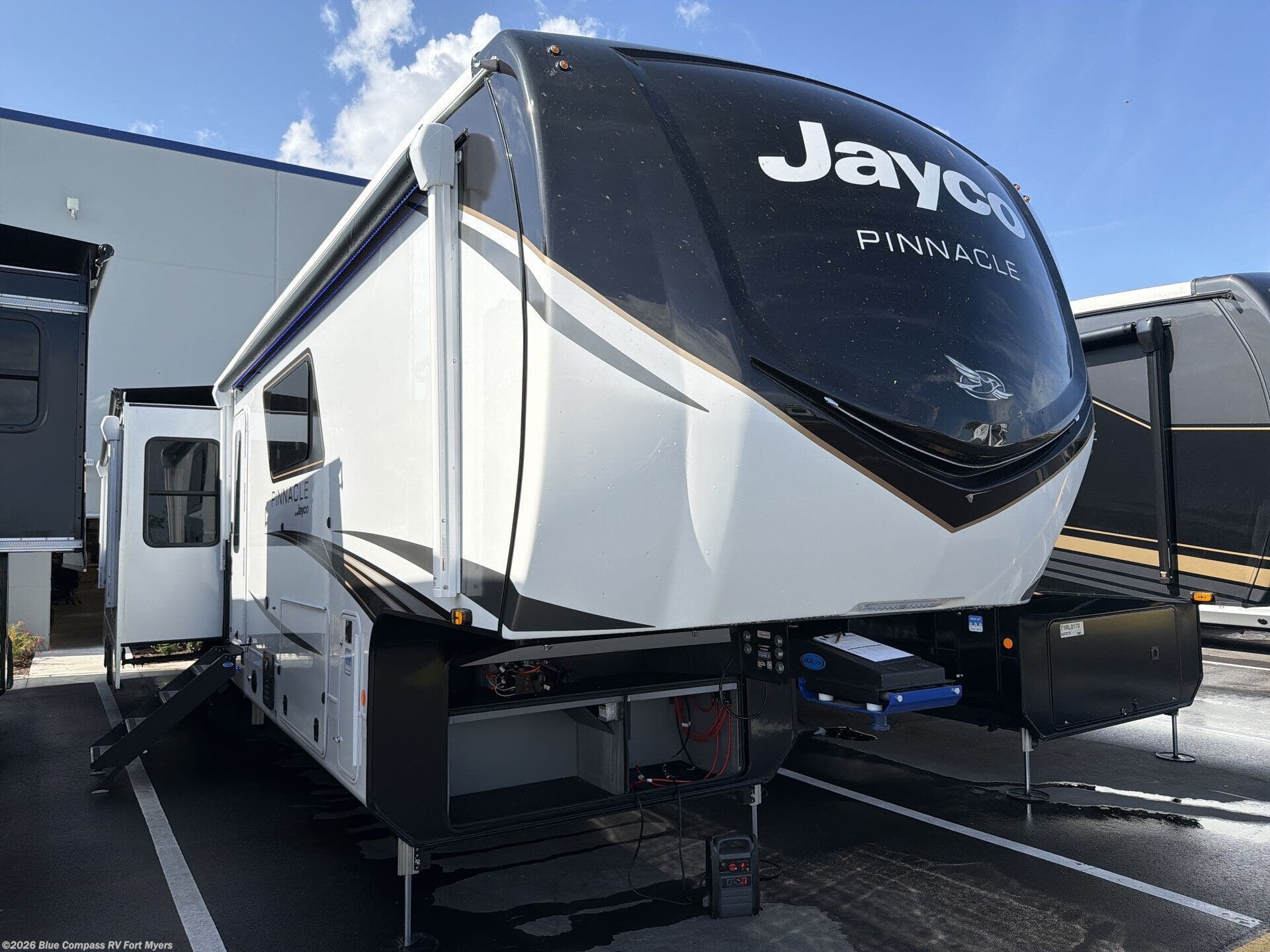 New 2026 Jayco Pinnacle 38FBRK available in Fort Myers, Florida