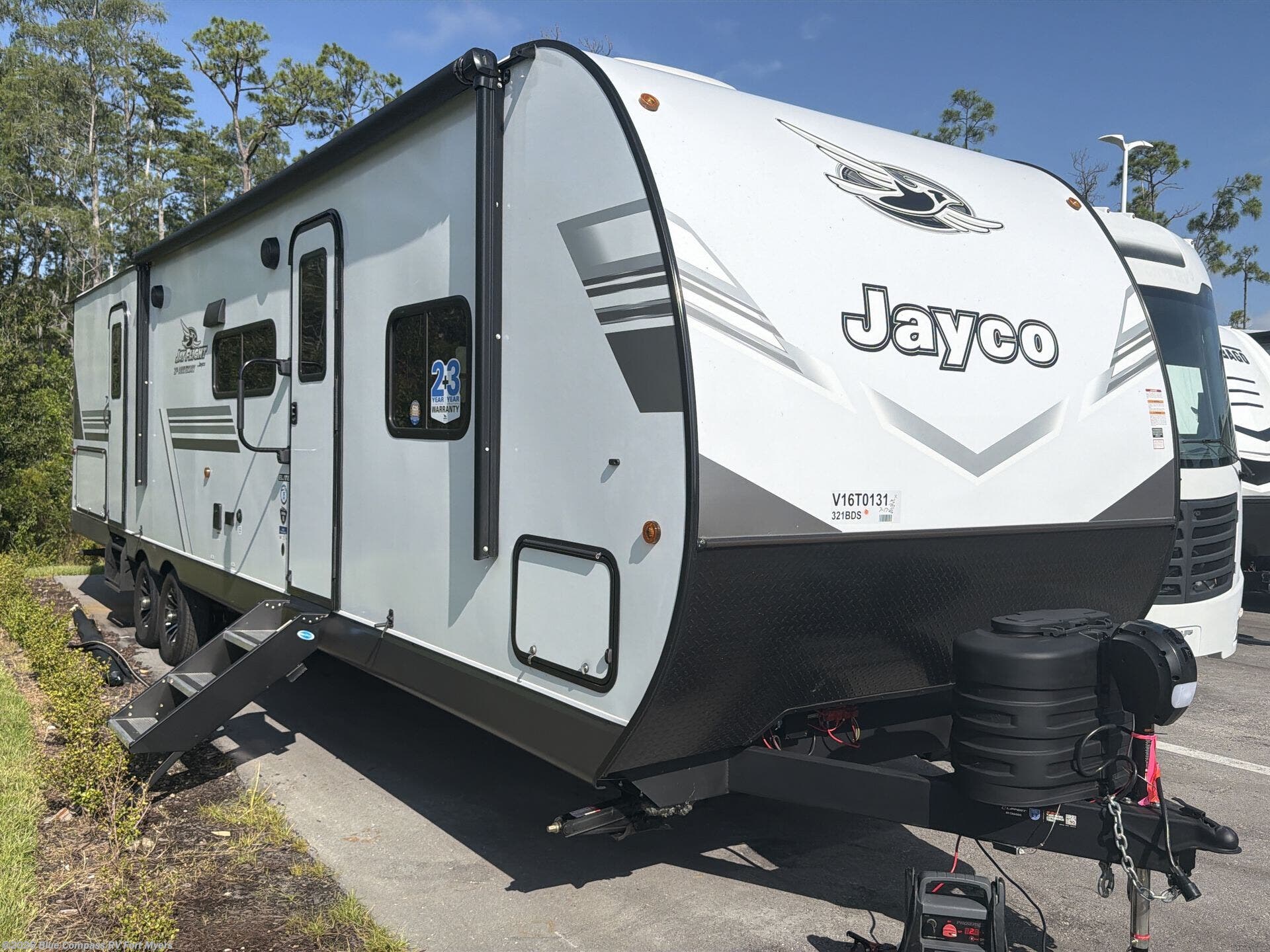 New 2027 Jayco Jay Flight 321BDS available in Fort Myers, Florida
