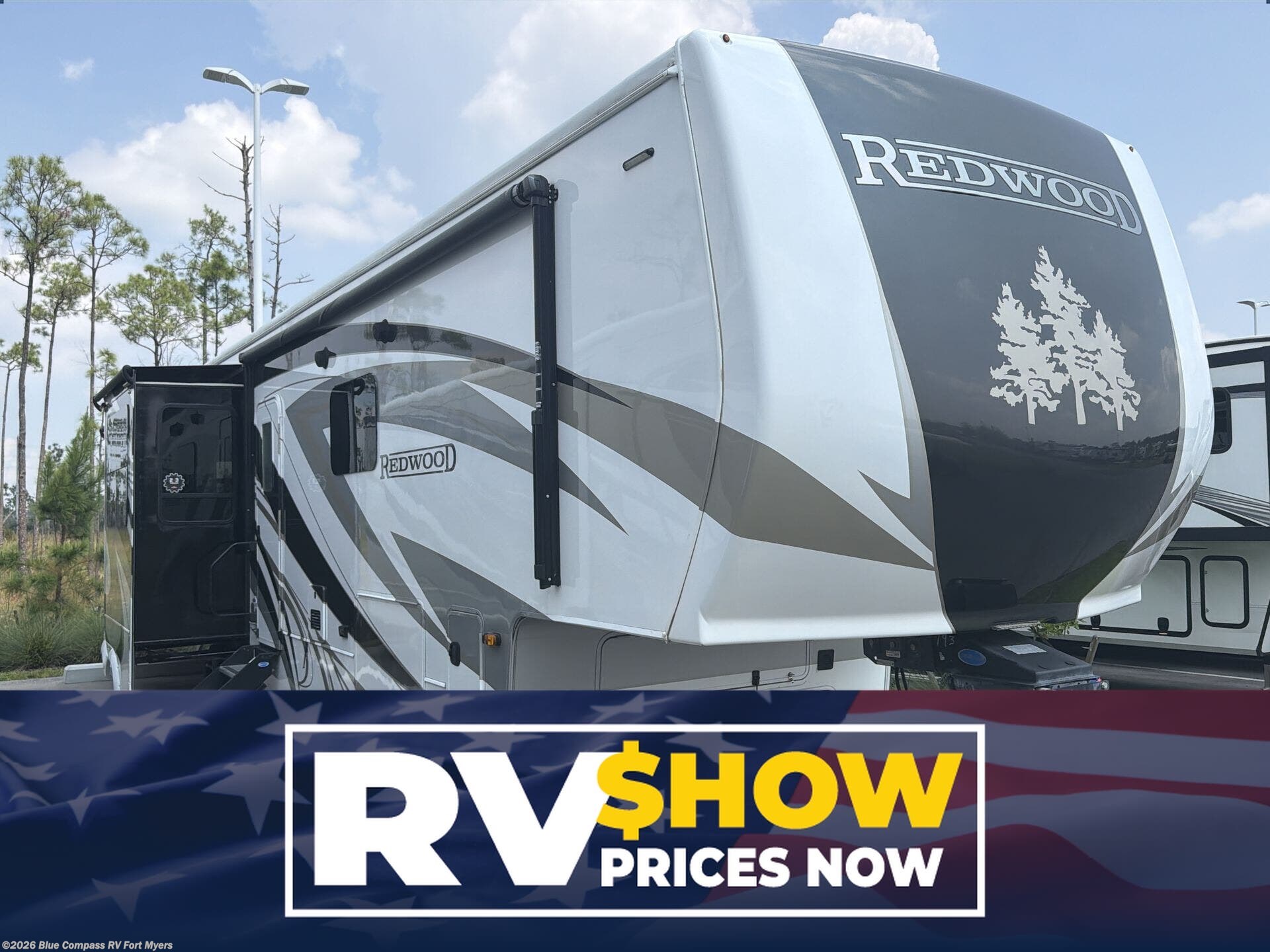 Used 2022  Redwood RV Redwood 4001LK by Redwood RV from Blue Compass RV Fort Myers in Fort Myers, FL