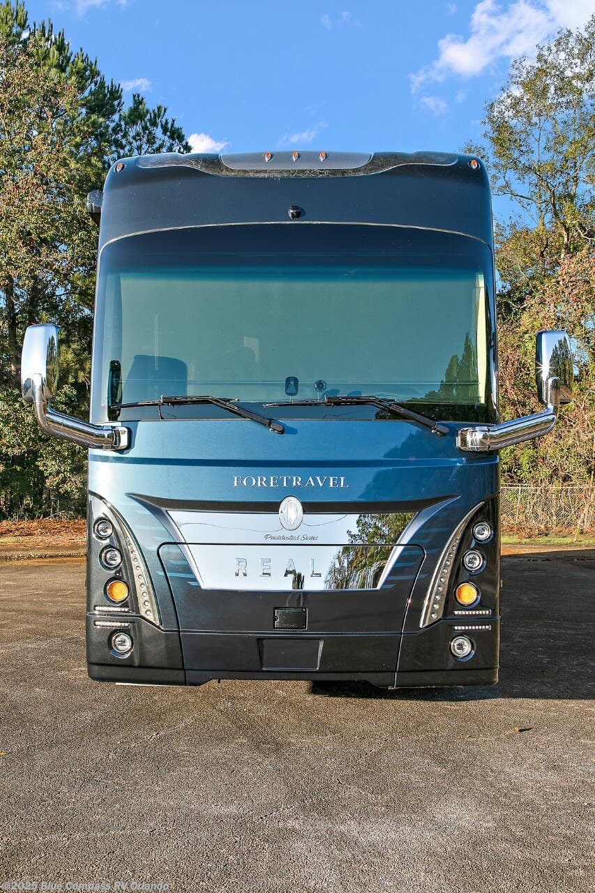 New 2025 Foretravel Realm FS605 Presidential Series  LVMS available in Casselberry, Florida