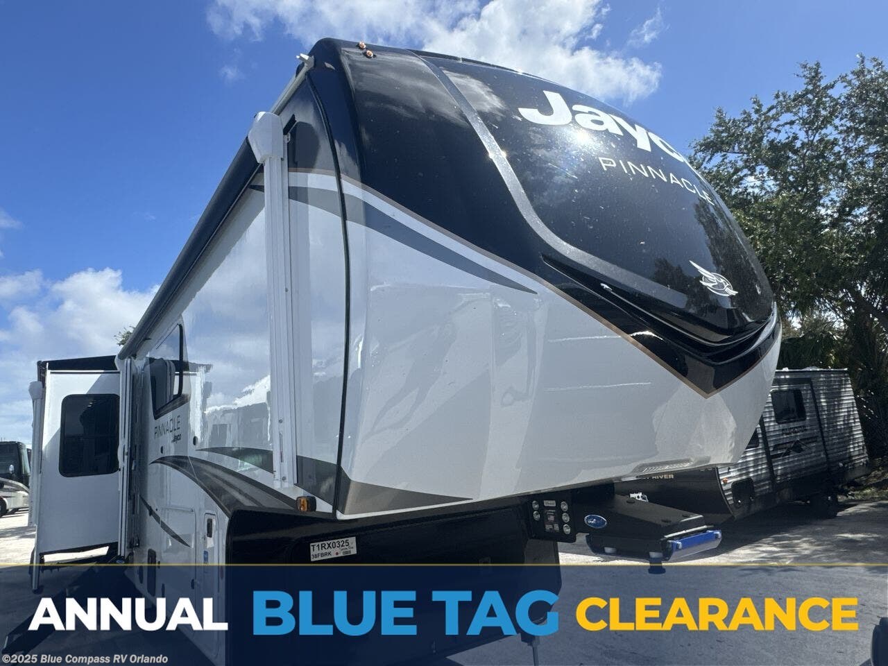 New 2026 Jayco Pinnacle 38FBRK available in Casselberry, Florida