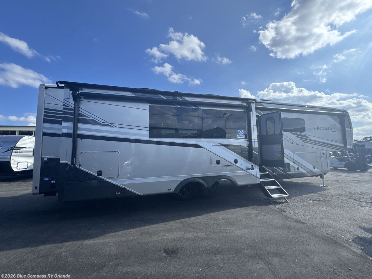 New 2026 Jayco Pinnacle 38FBRK available in Casselberry, Florida
