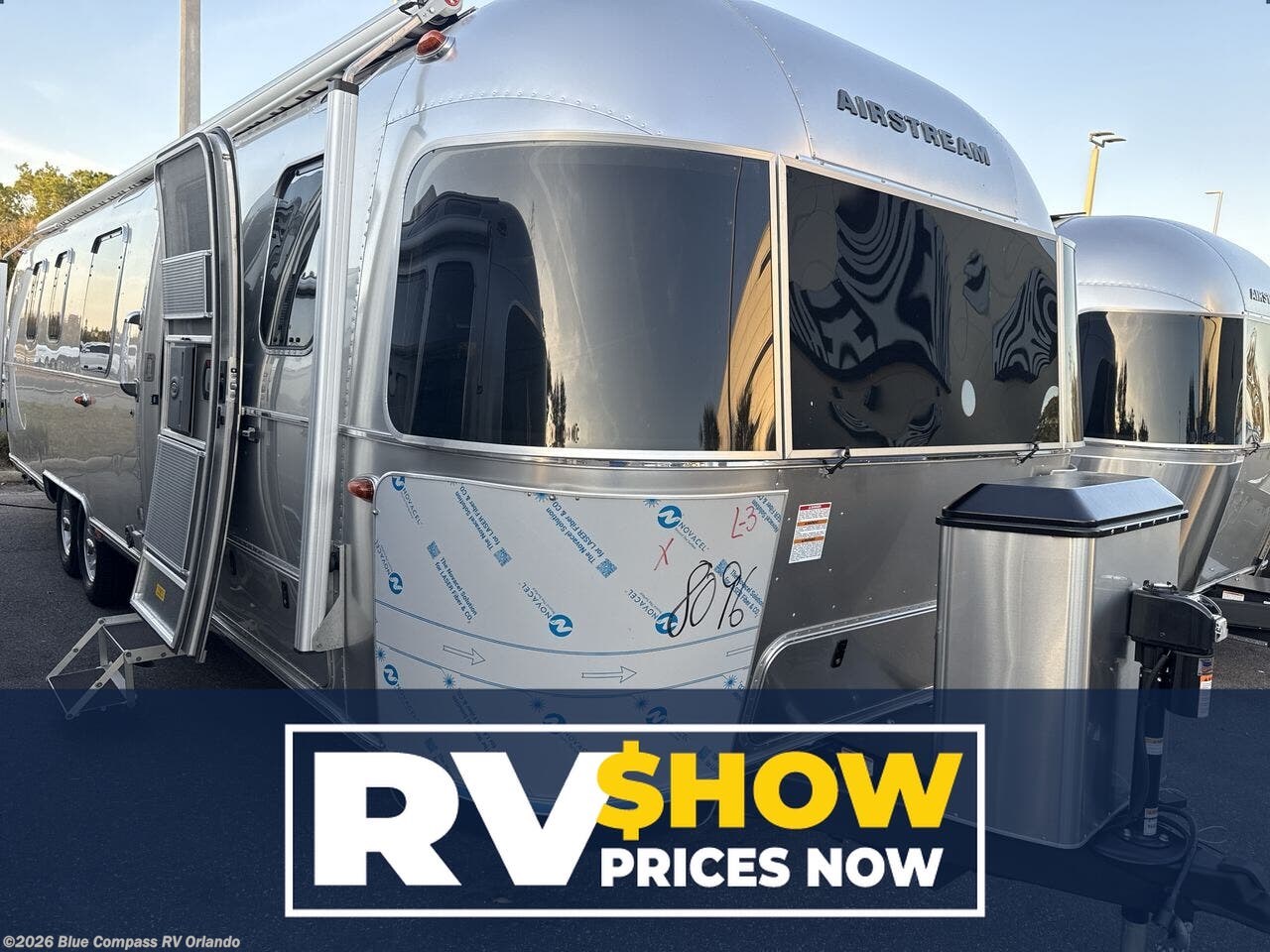 New 2026 Airstream Classic 33FB Twin available in Casselberry, Florida