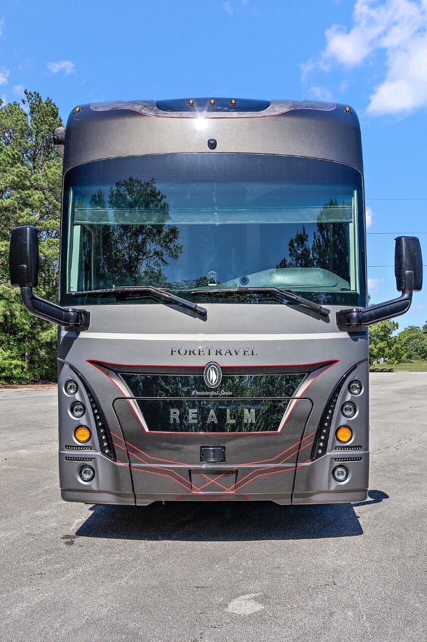 New 2026 Foretravel Realm FS605 LVB with Spa available in Casselberry, Florida