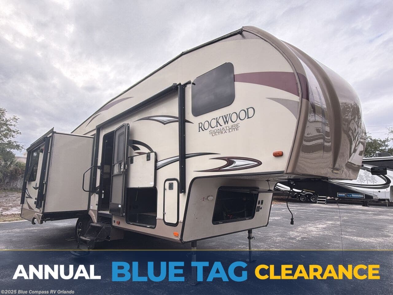 Used 2017 Forest River Rockwood Signature Ultra Lite 8289WS available in Casselberry, Florida