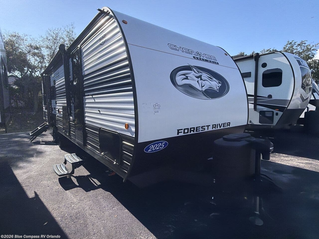 Used 2025 Forest River Cherokee Grey Wolf 27DBH available in Casselberry, Florida