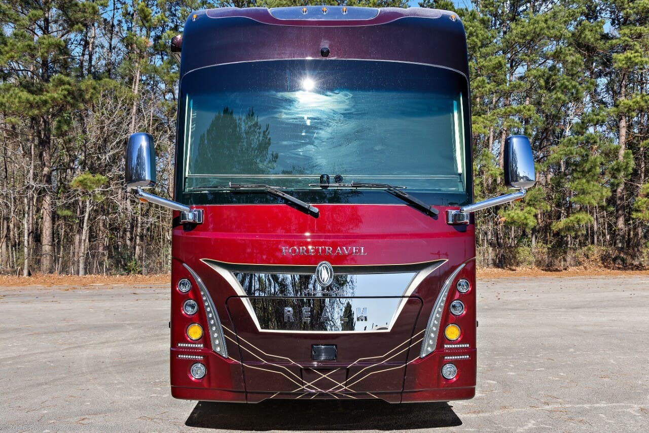 New 2026 Foretravel Realm Presidential Series  LV3 available in Casselberry, Florida